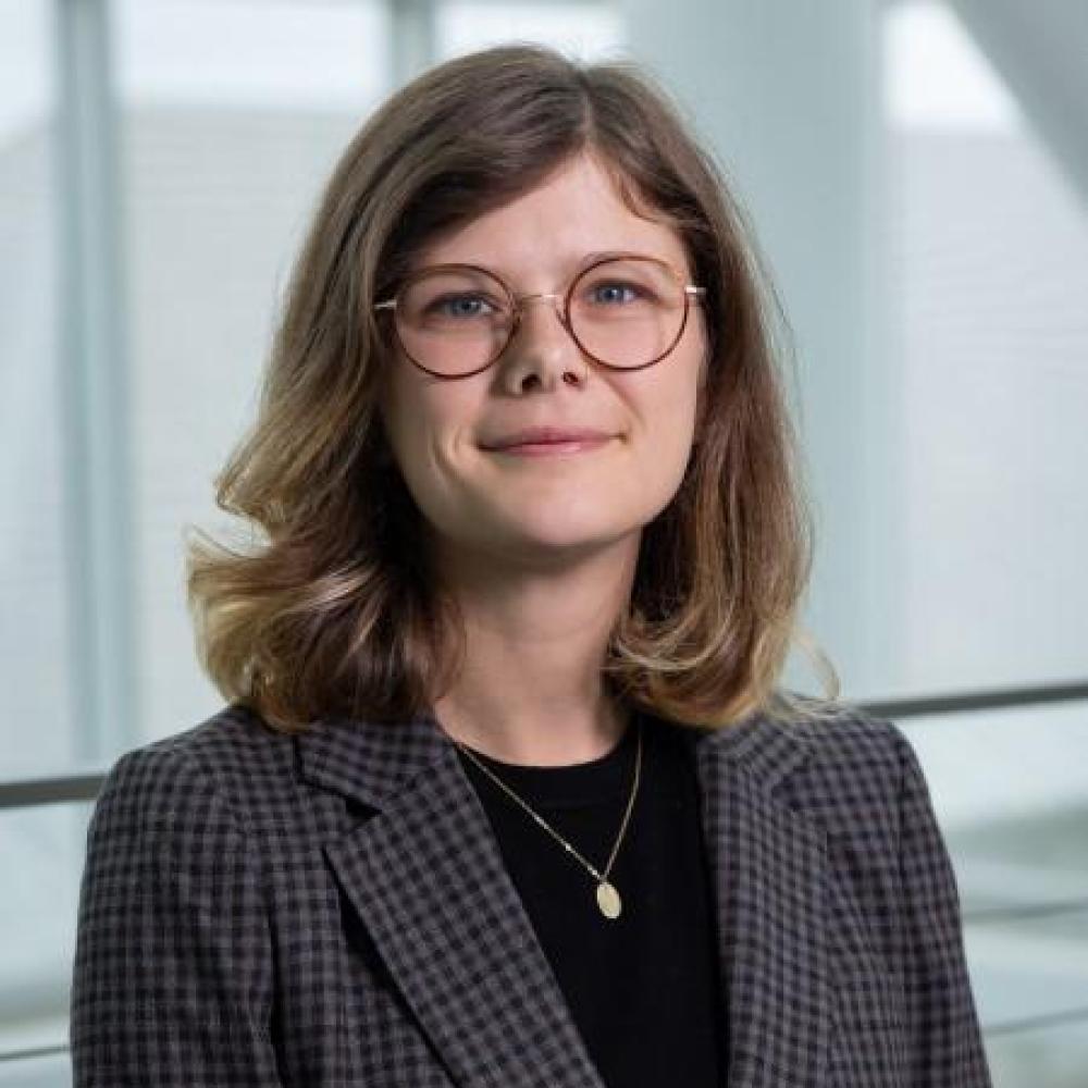 Headshot Talbot Andrews