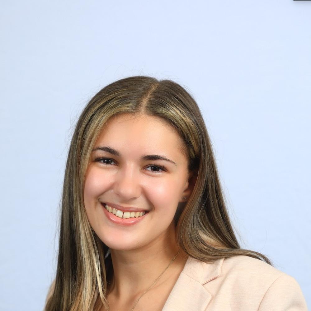 Headshot of Samantha Gagnon